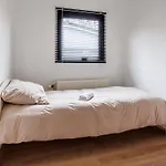 By Swimming - 3 Bedrooms And Air Conditioning *